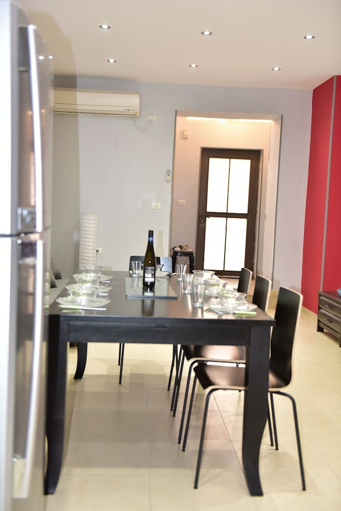 Фото Stunning House in Jerusalem City Center