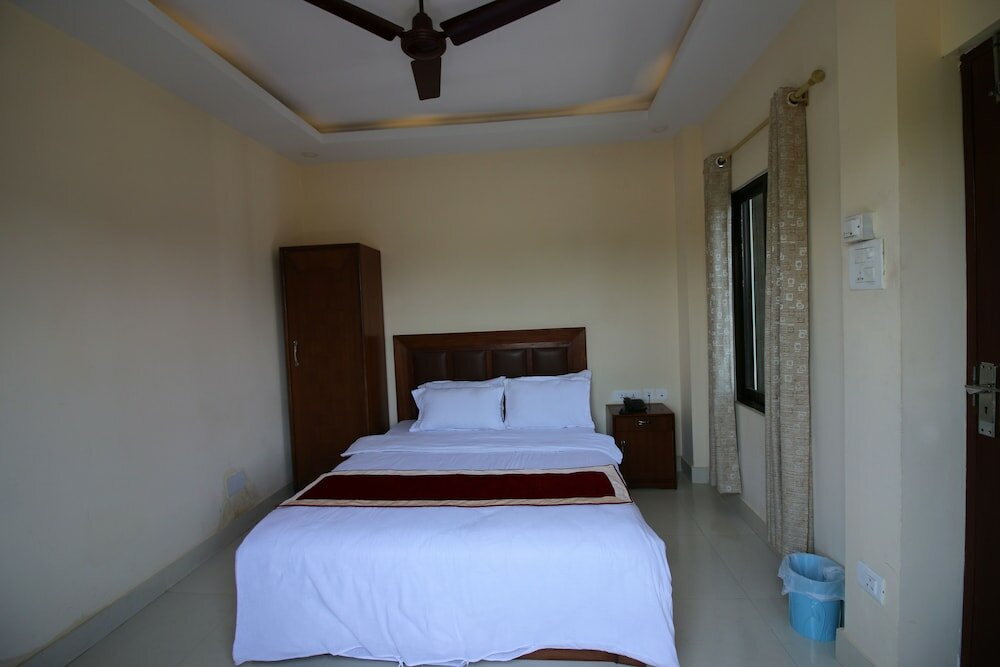 Фото Hotel Suramma