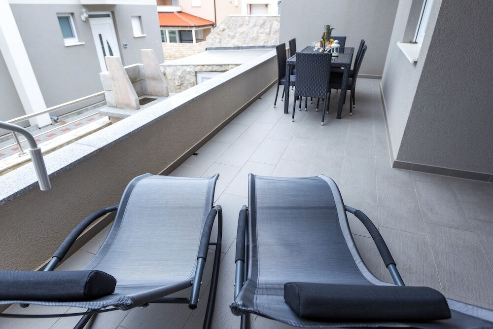 Фото Apartments Tomana