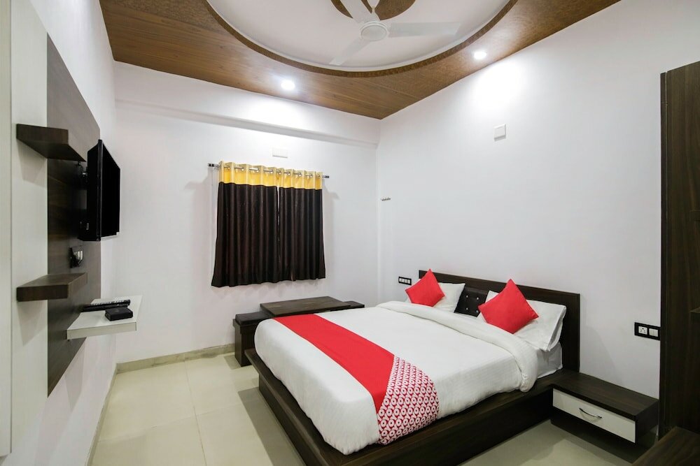 Фото Oyo 25084 Hotel Jai Hind