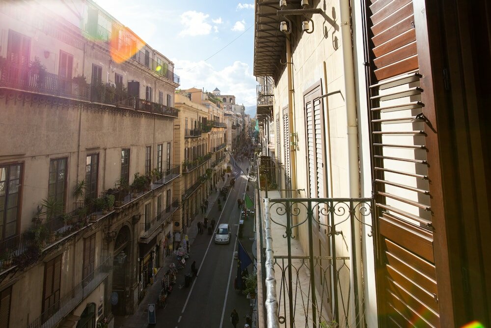 Фото Quattro Canti Charming Flat