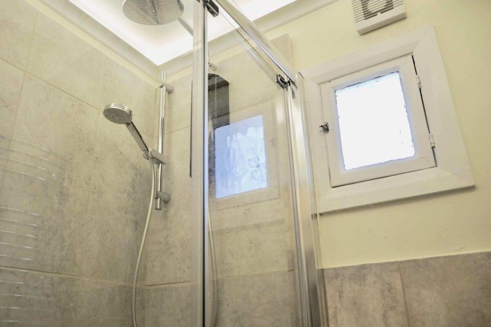 Фото Cosy Studio in the Heart of Trendy Kemptown