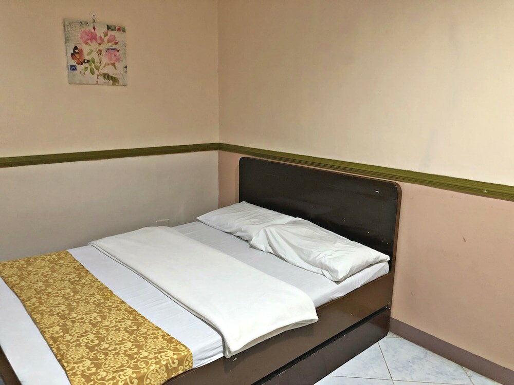 Фото Tabaco Gardenia Hotel