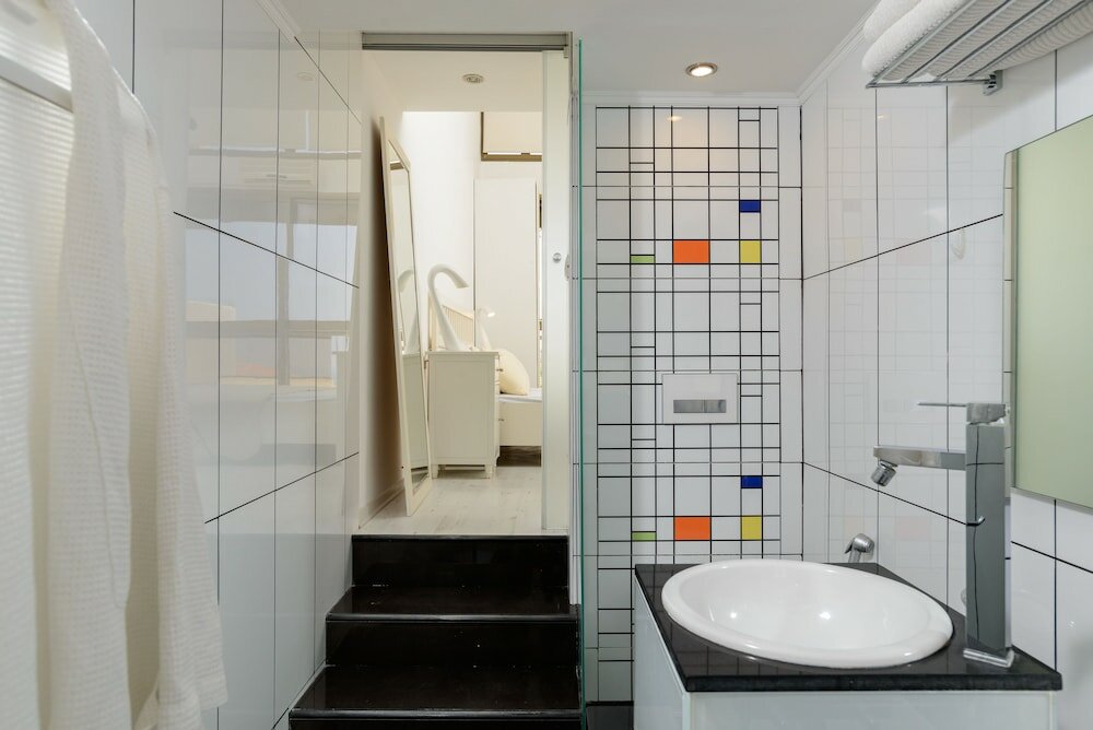 Фото 3br Apt Steps from Sea W Parking