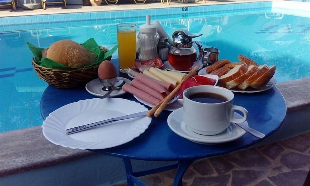 Фото отеля 3