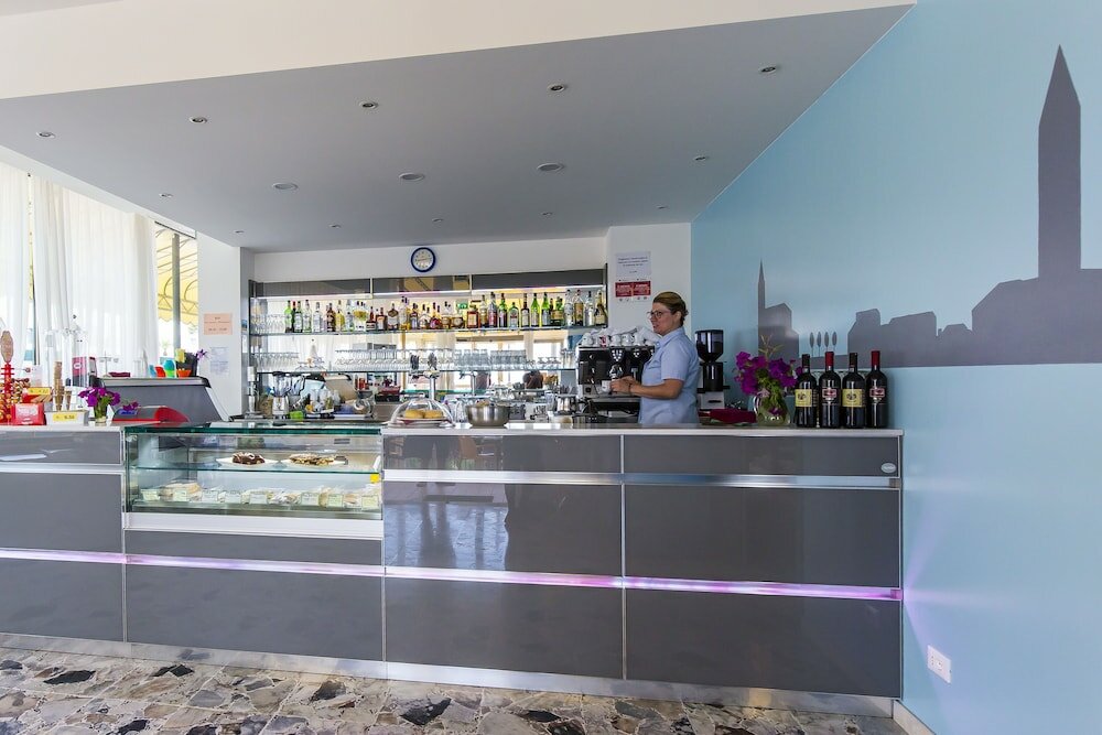 Фото Hotel Touring