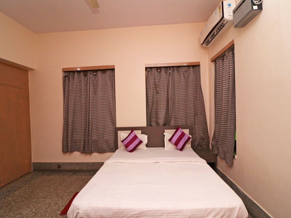 Фото Hotel Saraogi