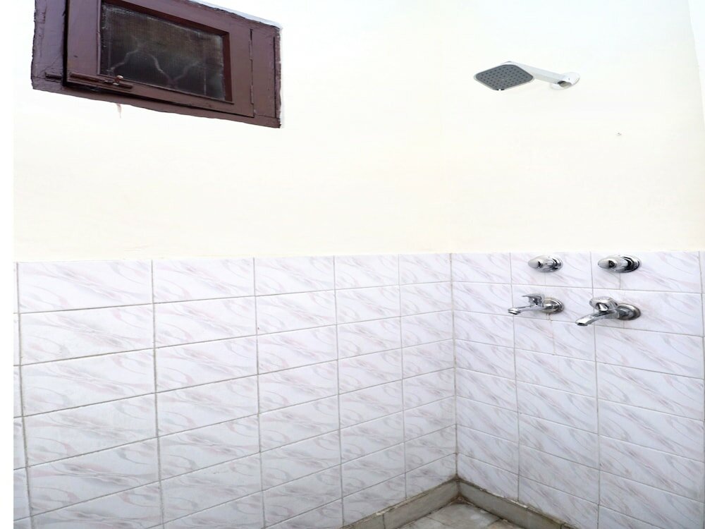 Фото Oyo 29193 Amrit Guest House