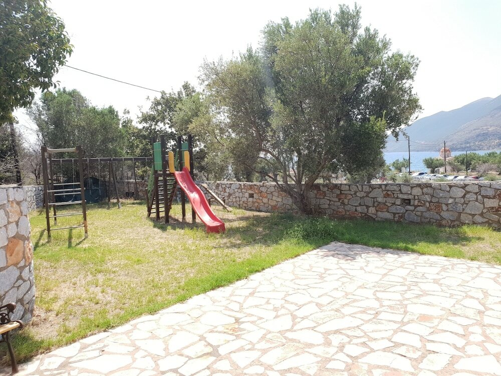 Фото Domaine Papakonstantis Apartments To Let