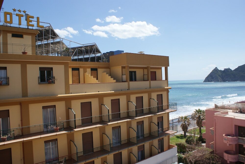 Фото Hotel Kennedy