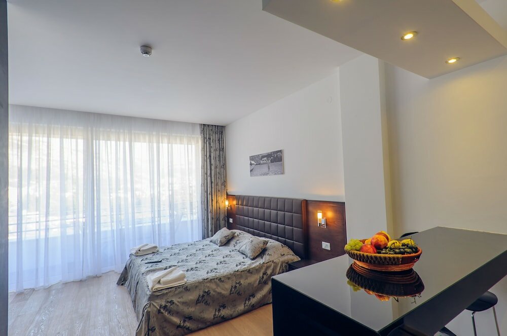 Фото Sky View Luxury Apartments