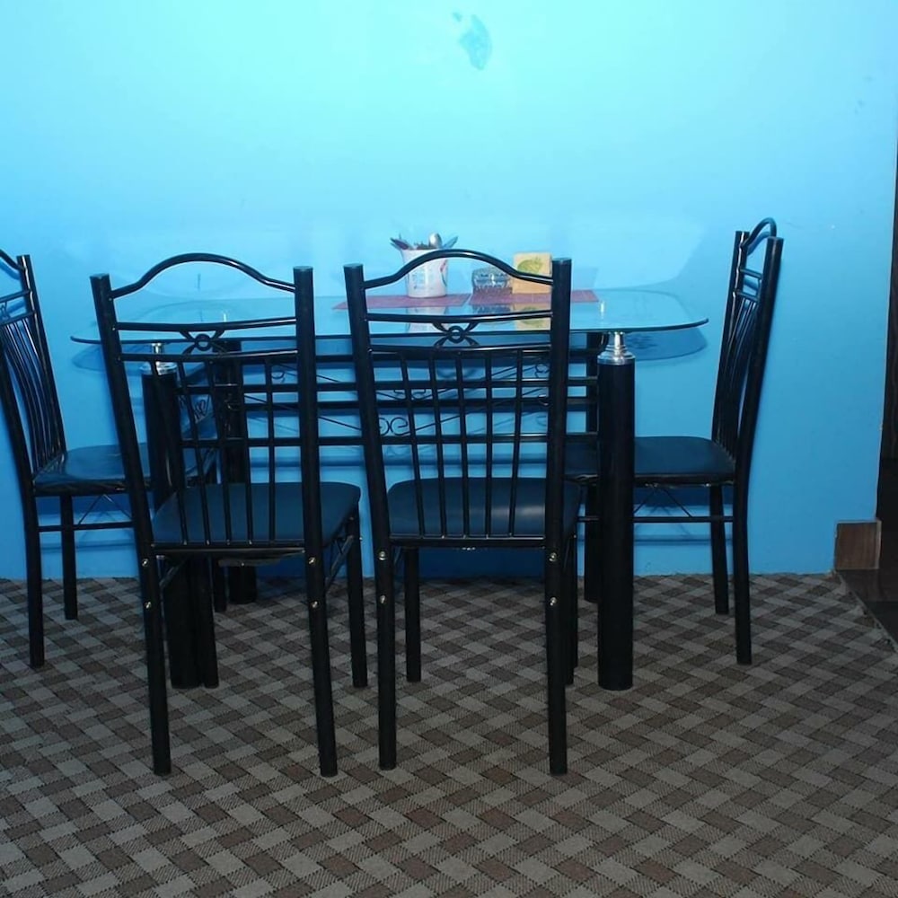 Фото Three Boys Apartment and Guest House