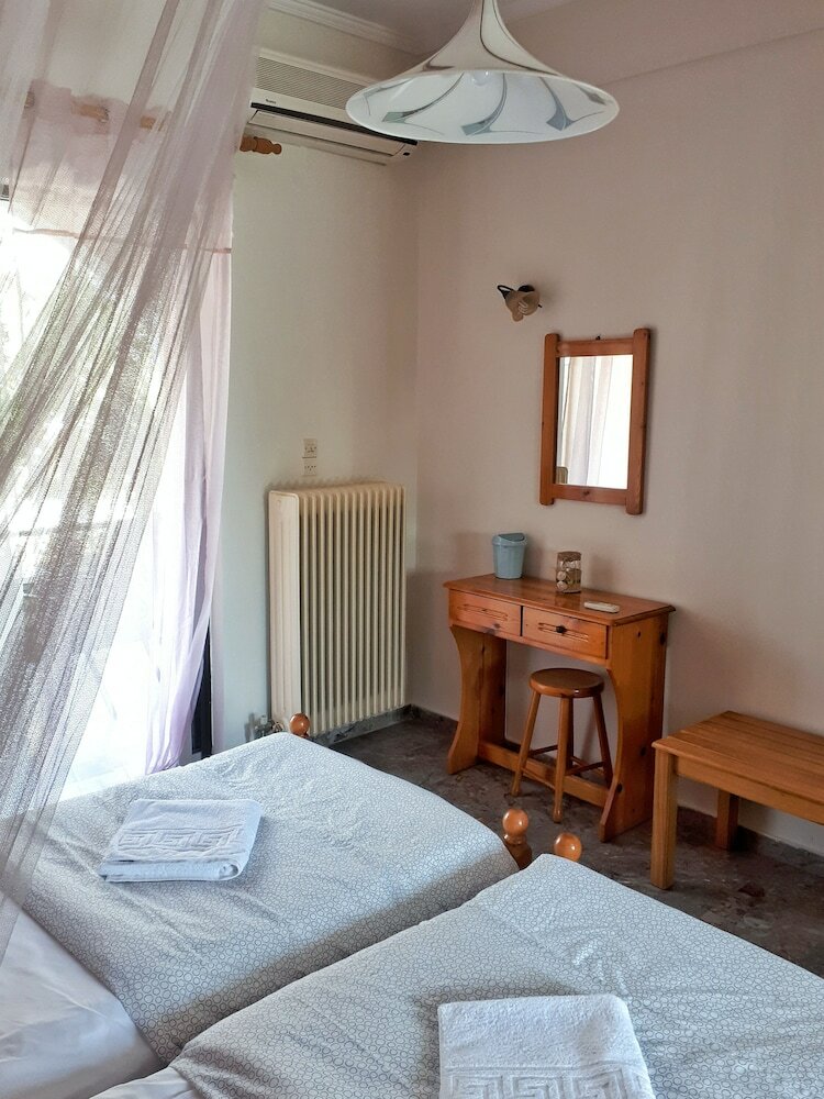 Фото Antzela Apartments