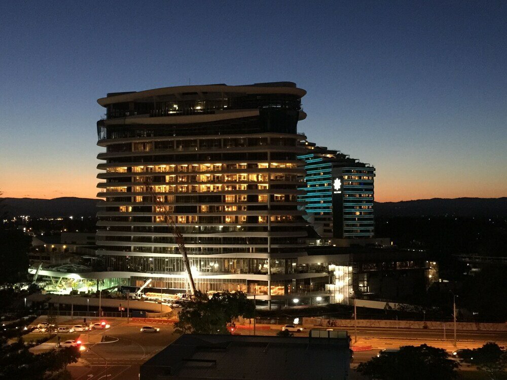 Фото Upmarket Apartment at Beach