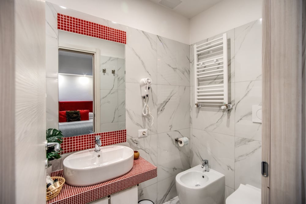 Фото Piazza di Spagna Comfort Rooms