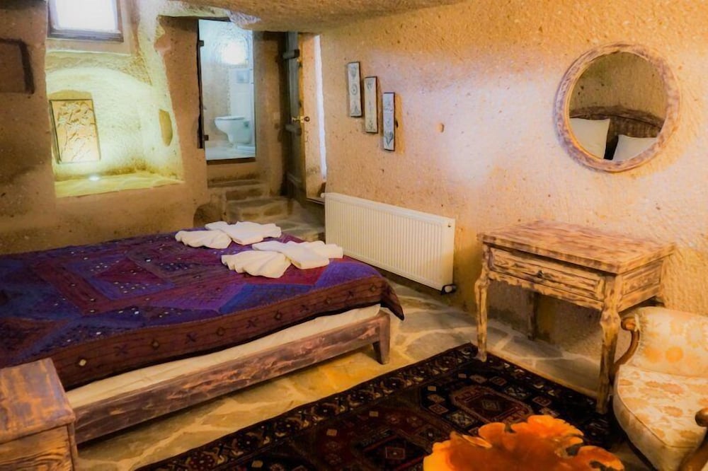 Фото Valley Inn Cave Hotel