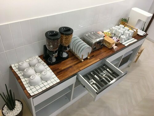 Гостиница Hwadam Inn - Hostel в Кунсане