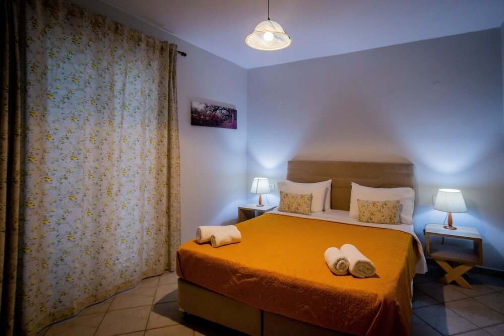 Фото Porto Gerakas Villas