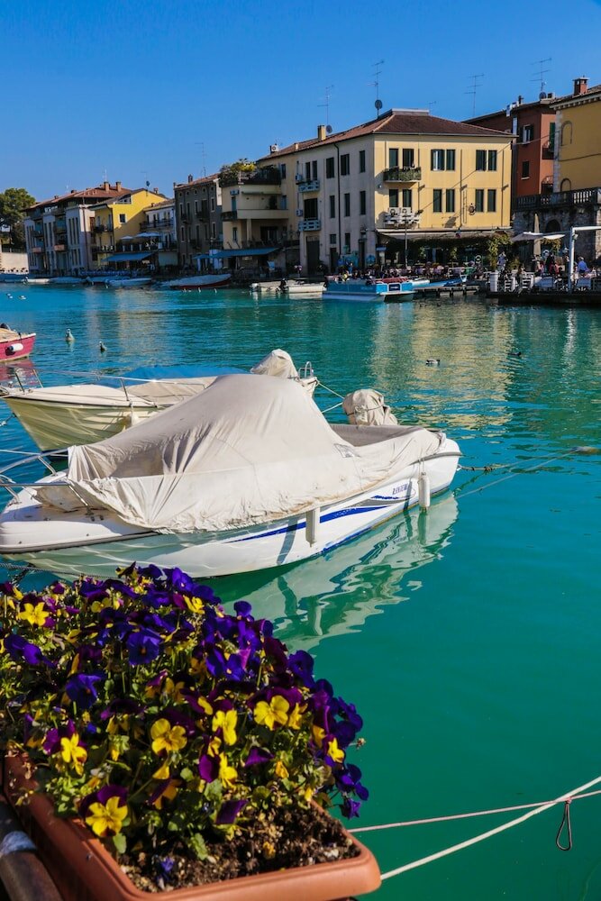 Фото Le Finestre Sul Borgo Rooms