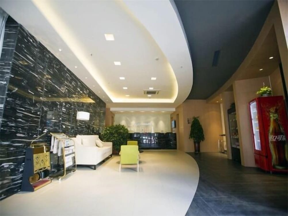 Фото Jinjiang Inn Wuhai Joy City