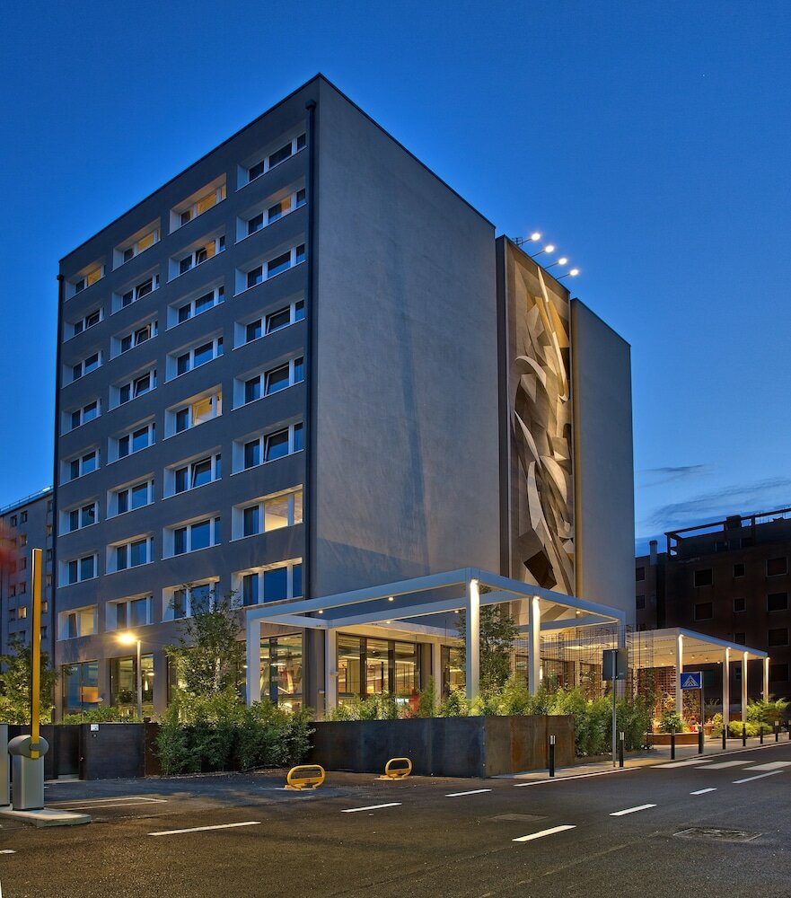 Фото отеля 1