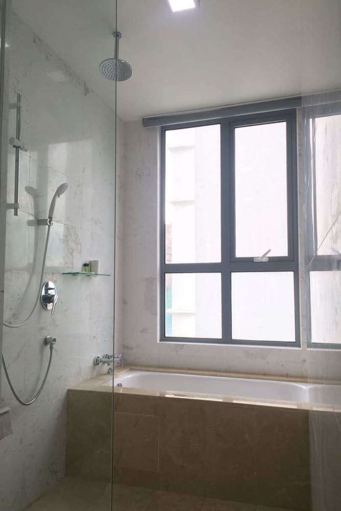 Фото Vinz at Silverscape Luxury Residence