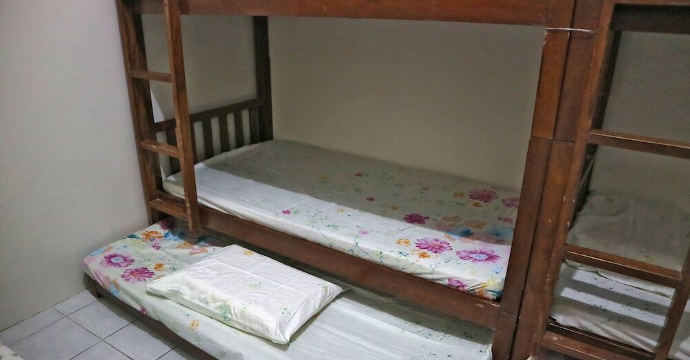 Фото Hundred Isles' Room Rentals and Transient House