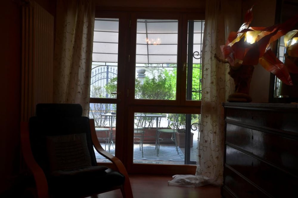 Фото Villa Marisa bed breakfast and books