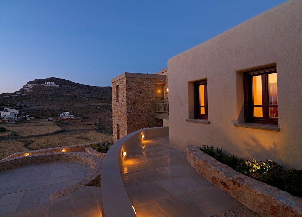 Фото Themonies Luxury Suites