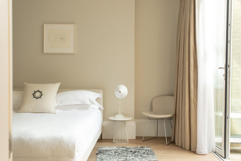 Фото 56 Welbeck Street