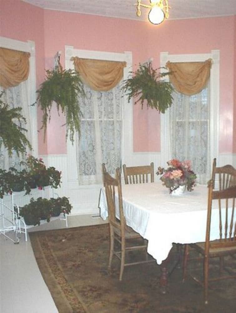 Фото The Carleton House