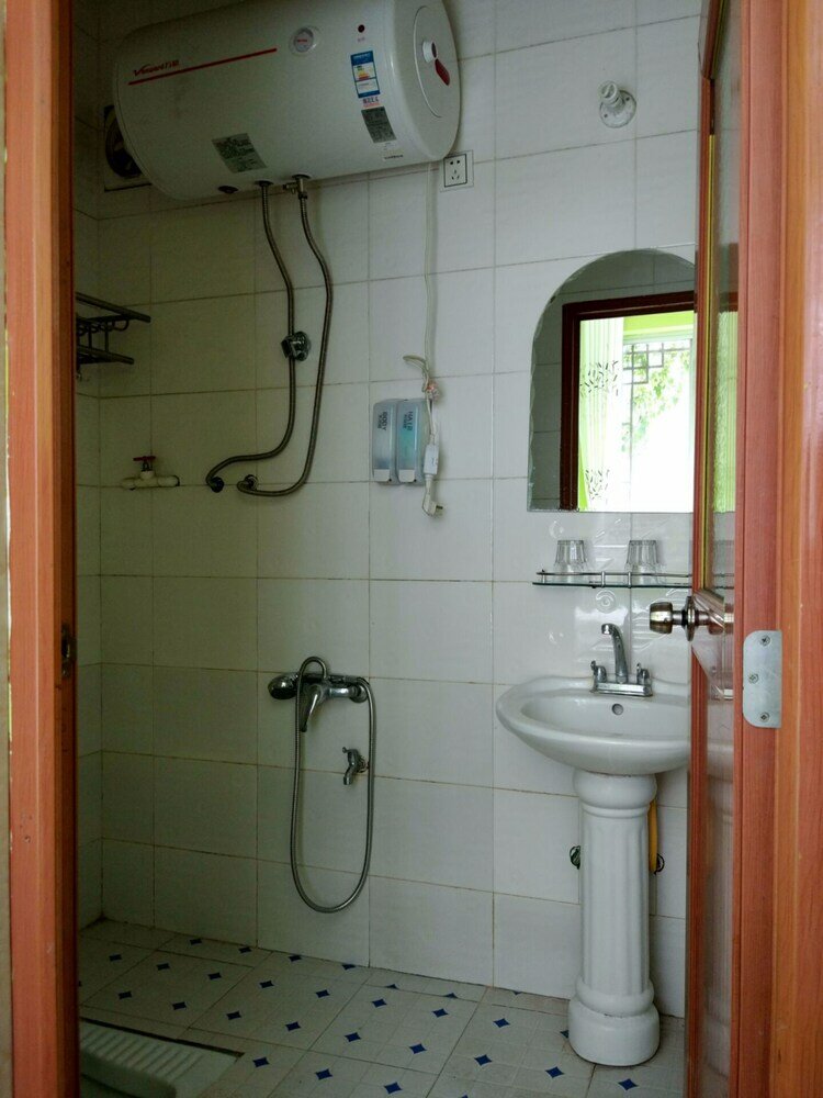 Фото Gestern Inn-English Service