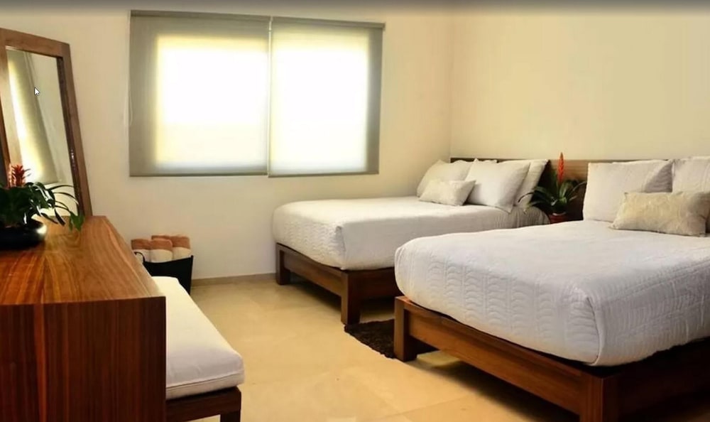 Фото Las Olas downtown Condos by Playa Paradise