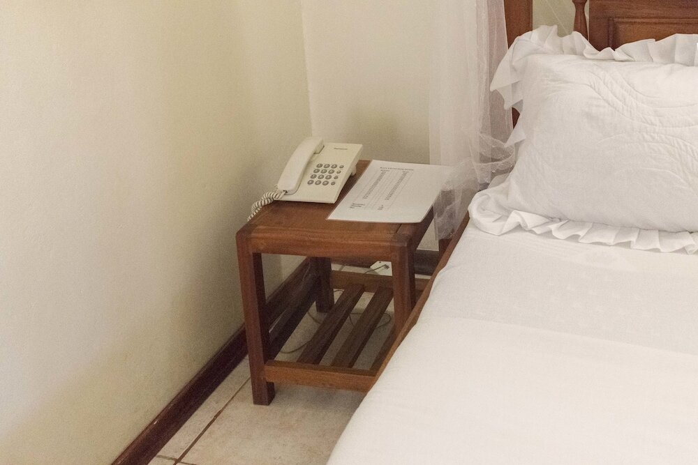 Фото Raja Excelsior Hotel