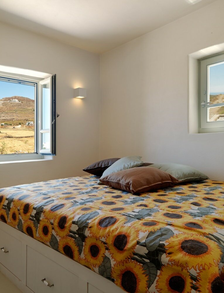 Фото Themonies Luxury Suites