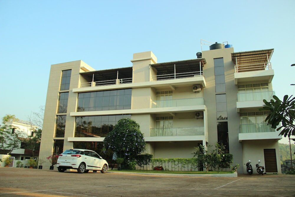 Фото Hotel Sadhana Executive