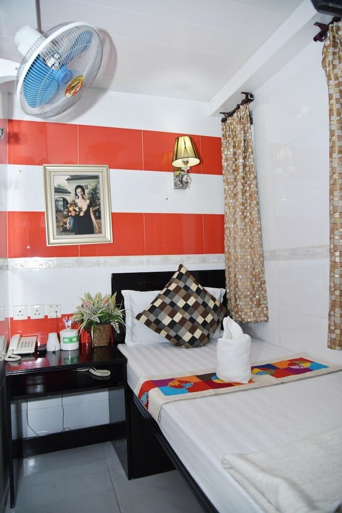 Фото Traveller's Hostel