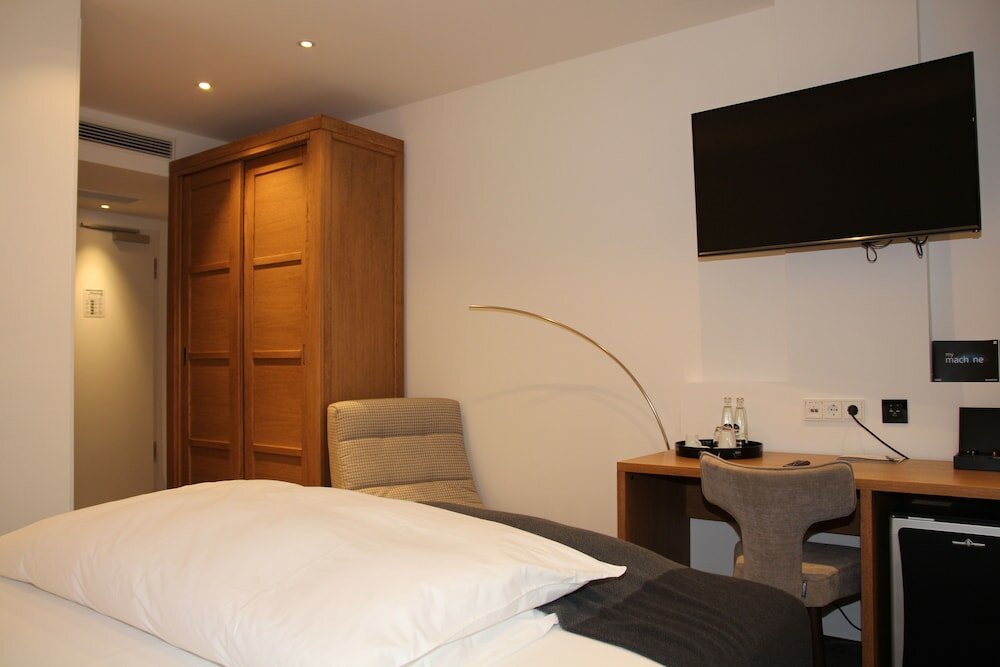 Фото Höll am Main