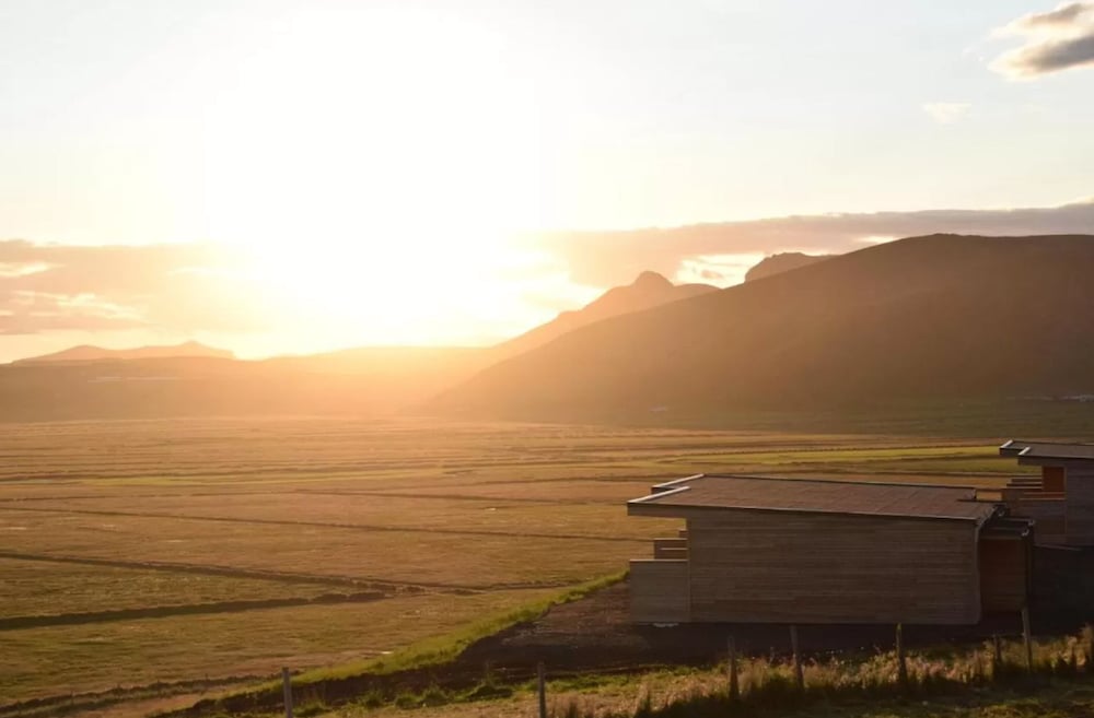 Фото Black Beach Suites