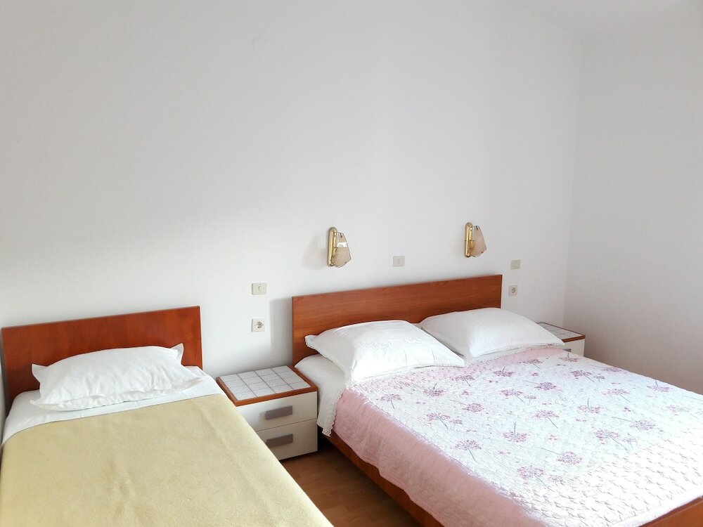 Фото Apartments Metajna X