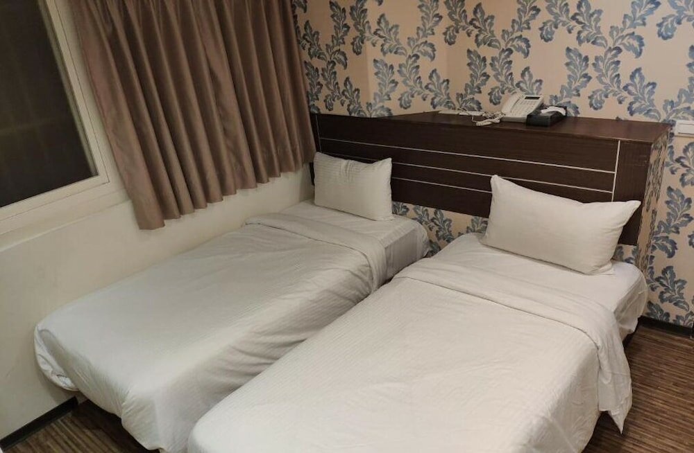 Фото Jhong-Sing Hotel