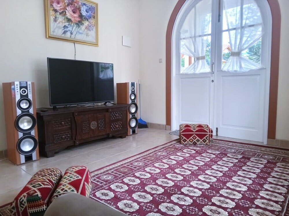 Фото Villa Kota Bunga Allamanda