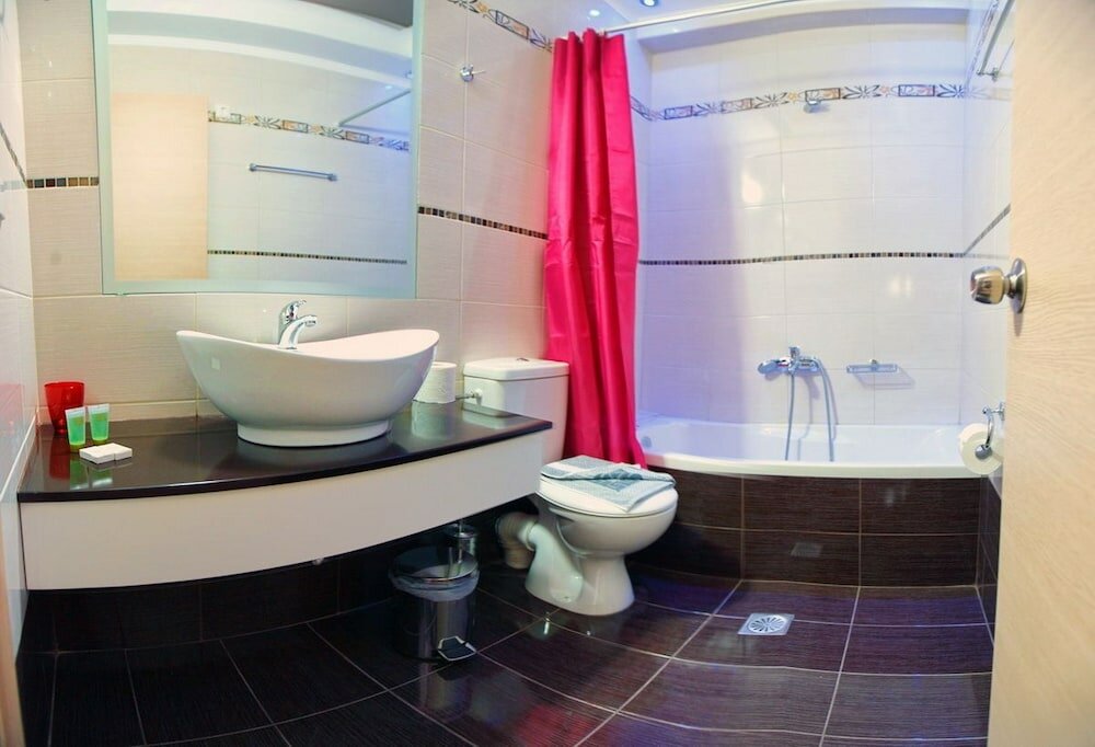 Фото Sun & Sea Luxury Hotel