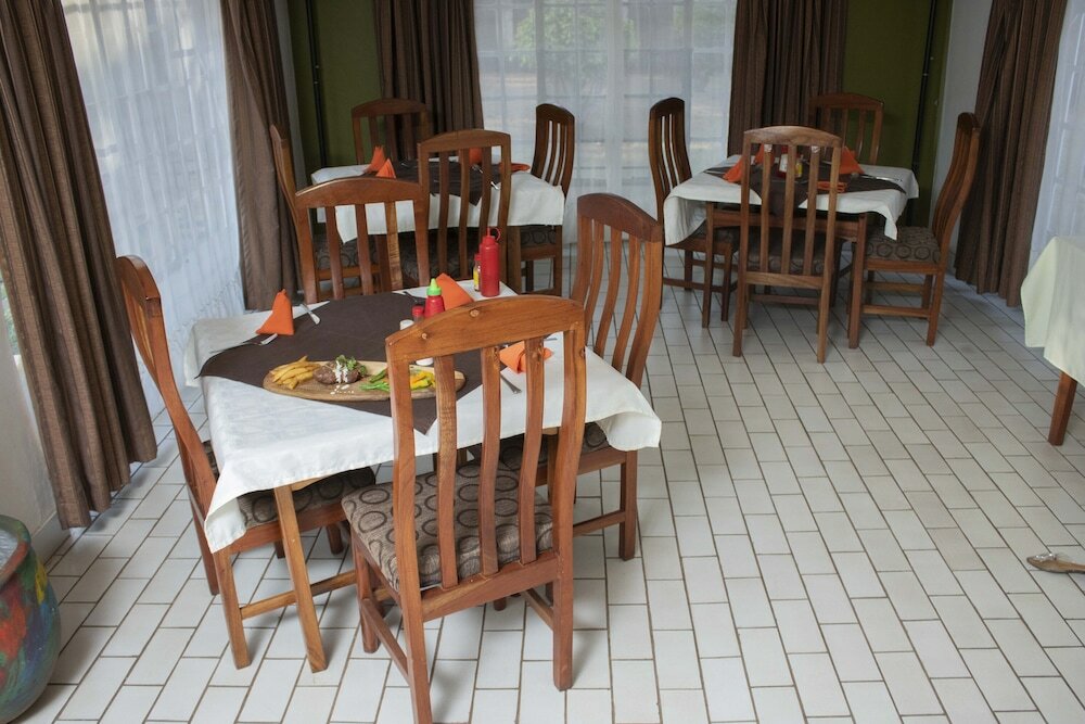 Фото Adlib Executive Lodge