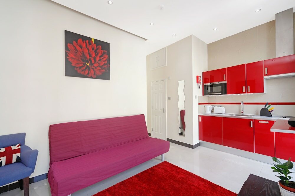 Фото Baker Street Suites