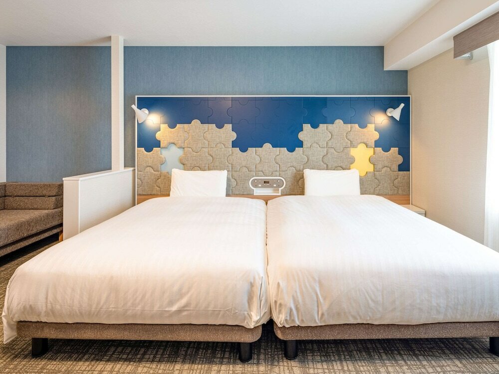 Фото Comfort Suites Tokyo Bay