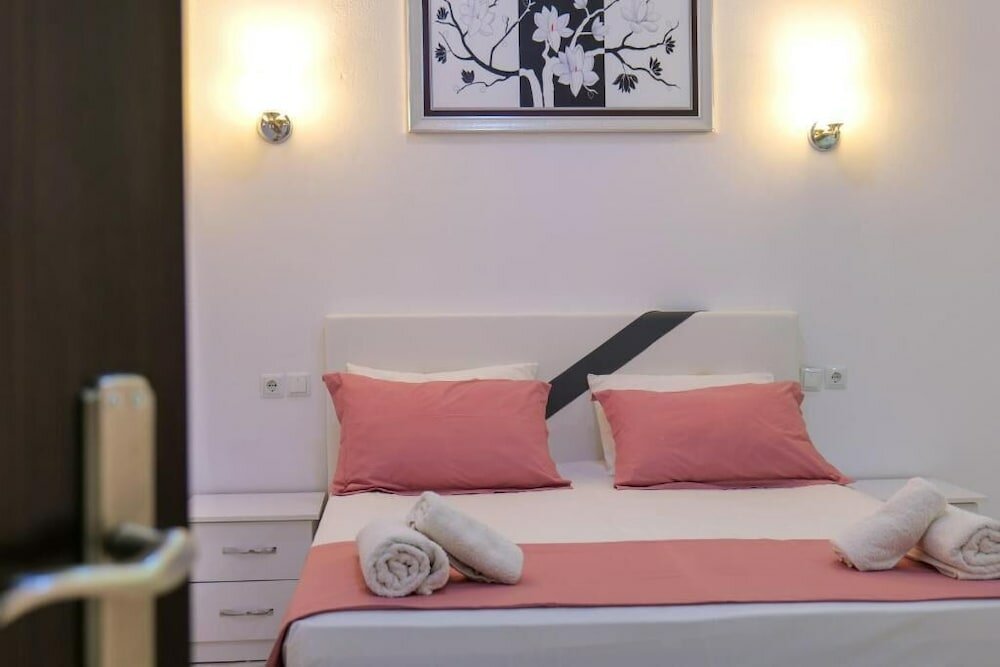 Фото Hotel Chris