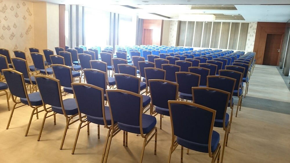 Фото Mango Hotels Naveen