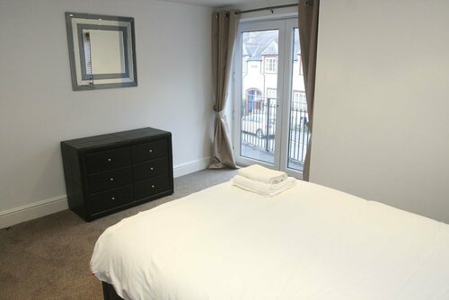 Гостиница 2 Bed Apt in Chorleywood Near Station