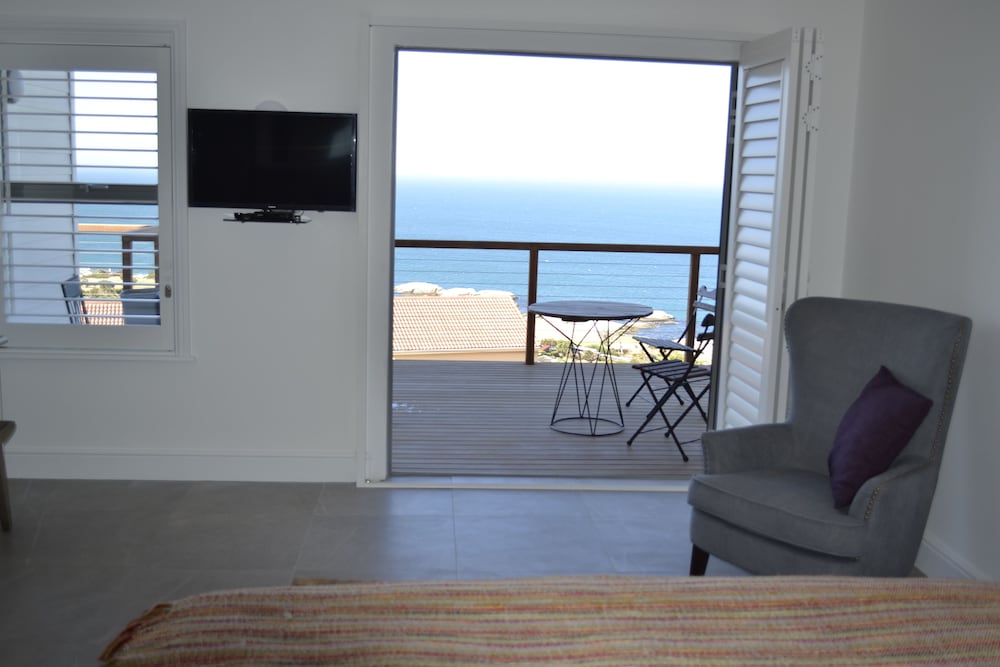 Фото Oceans Drift Guest House - Adults Only